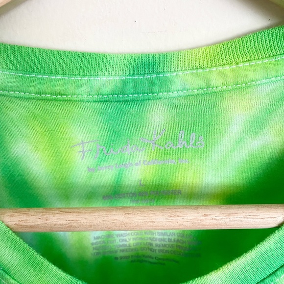 Frida Kahlo Graphic Green Tie Dyed T Shirt Women’s size Large - Picture 6 of 6